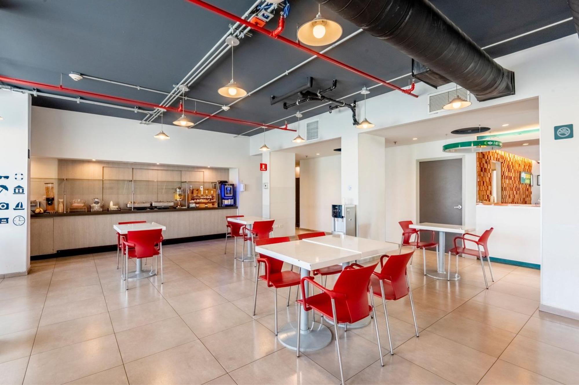 City Express Junior By Marriott Merida Altabrisa Εξωτερικό φωτογραφία