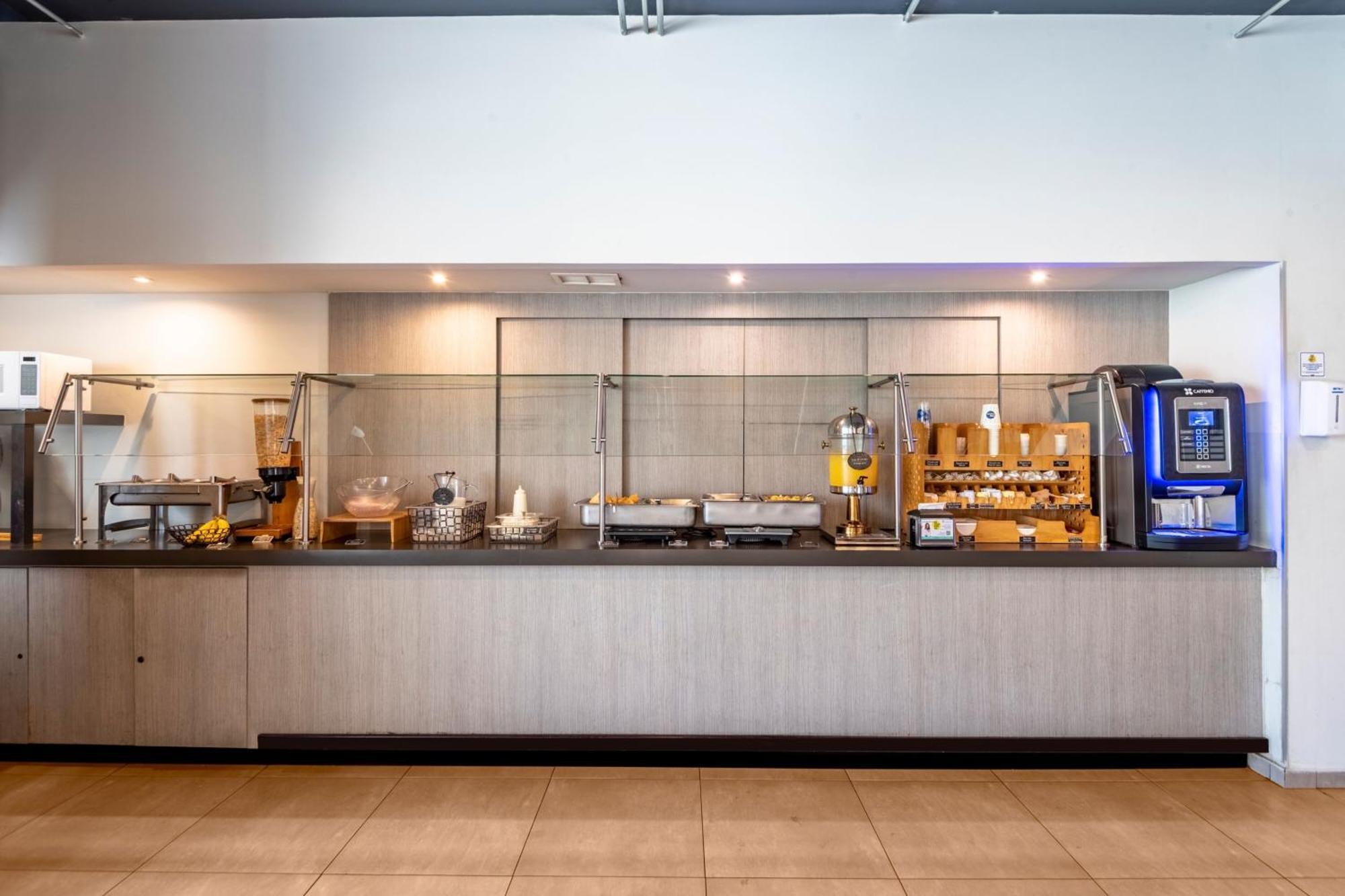 City Express Junior By Marriott Merida Altabrisa Εξωτερικό φωτογραφία